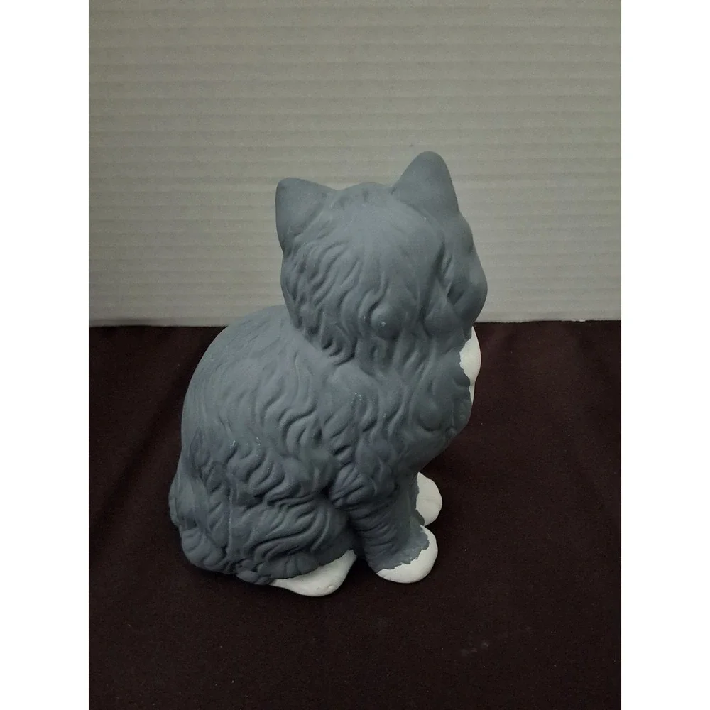 Hand Painted Ceramic Gray Cat With Bow. 6